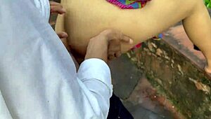 O que rola quando uma garota de aluguel gostosa 18+ leva uma foda selvagem na dominação?