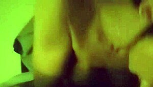 Tayland'da büyük yaraklı ladyboy'la ilk anal denemem dar açılması vahşiydi! 🔥