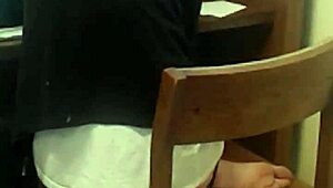 Hé, kijk naar deze lesbiennes die wild worden met stinkende voeten actie