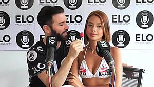 Den smukke model aisha fortæller hvordan hun kan lide at kneppe i et beskidt interview med beskidt snak.