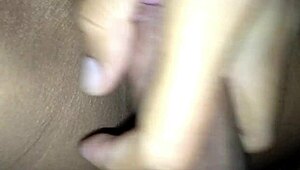 Morena follada en cara con corrida orgasmo y coño rapado mojado apretado