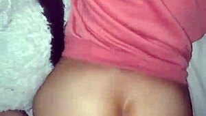 Mijn stiefzus verloor de weddenschap en gaf me haar grote kont voor ruwe pov seks