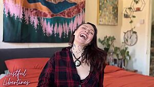 Imádom mostanyámat forró MILF pornósztárrá tenni creampie-vel