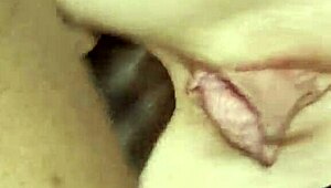 Miten tämä blondi äitipuoli käsittelee sitä isoa mustaa kullia keittiössä?!