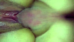 Жена чука непознат без презерватив и забременява от крем пай в интензивна сесия