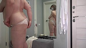 Curvy milf stuffs anal toy deep in big ass for homemade solo pleasure