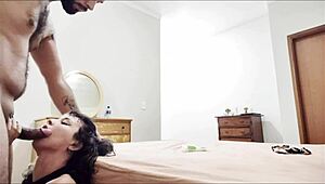 Αυτός ο μπαμπάς δεν άντεξε τον τεράστιο κώλο της θετής κόρης, πήγε γυμνός με πίπα και βρεγμένο μουνί