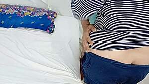 Piękna wielka dupa muzułmańska bbw bierze ostre anal doggy, kończy na brutalnym misjonarzu w cipce