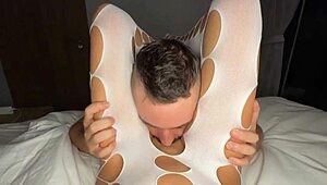 Hat er echt die Freundin seiner Schwester so hart mit ihrer engen Fotze und schmaler 18+ Taille gefickt?