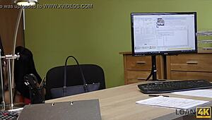 Majhni spodrsljaji pripeljejo to 18+ Chekinjo da fafa kurca za denar na skrivni avdiciji