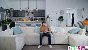 هل أخت زوجة لاتينية مشاغبة طيز كبيرة خربت هالوينك؟