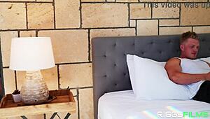 Проклети мащехи изневеряват в тройка с чудовищни хуи 😈💦