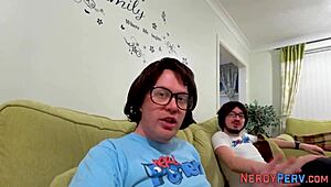 Британска новак лъгана за първи фейс след ръчна и минет