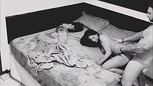 няма да повярвате хванах съседа да бои горещата ми жена на скрита камера!