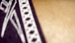 Vroča 18+ punca nagnjena v pasjem stilu, krempaj, misionar, POV, mešan, cumshots