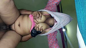 индийска студентка 18+ се чука бързо в путката с учителя след час