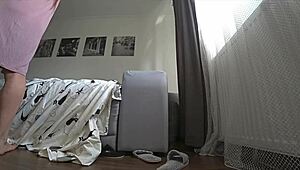 Истинска руска изневярваща съпруга краде анално с приятел докато мъжът работи табу