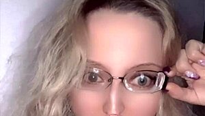 Аз... ъъ, не мога да се начудя на тая руска история с очила и спирало...