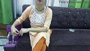 Indischer Freund überredet Freundin zum ersten Creampie-Fick auf der Ranch