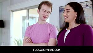 fratele vitreg revendică corpul dependente de telefon a surorii vitrege Chloe Cherry pentru futeri dure nemărginate