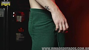 Hot Twinks Bareback in Sauna!