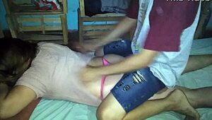 Haciendole un Masajito Rico a Mi Novia de Vestido Rosado Corto!