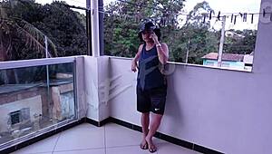 i couldn't resist sapatao's delicious pussy offer