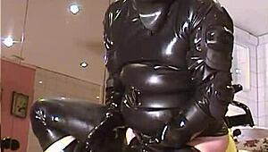 Roxina2003Crazyrubberretro270103xl Wmv