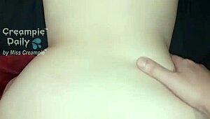 大胆泰国青少年荡妇穿着蓝衬衫被狠狠内射