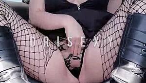 The sexy brunette nymph MASTURBATES while DRIVING her car