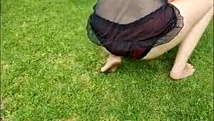 Naughty Stunner Sucks Cum