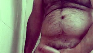 Cum on Face in European Solo Scene