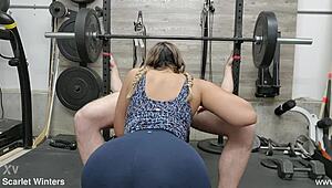 Gym girl gives head during workout session