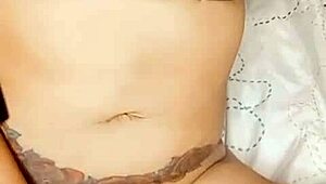 profesora universitaria se masturba pensando en su alumno apuesto