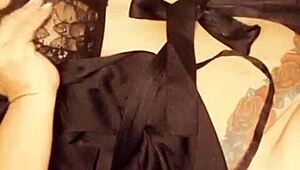 profesora universitaria se masturba pensando en su alumno apuesto