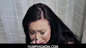 Wow, lucky stepson banging hot stepmom in bathroom! 😍