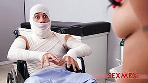 Не мога да повярвам, Йоргелис Карийо, тази гореща венецуелска медицинска сестра, ме лекува в болницата, каква дива езда!