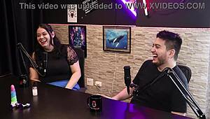 Kaget kontol hitam gede di mulutku, lalu dientot pantat keras bareng Renata Lima dan Leandro Soares