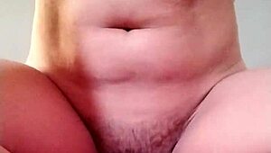 Morena peituda riding bareback drives me wild with creampie finish.