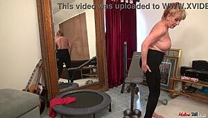 Sporty Mature Strips Down and Toys Her Shaved Cunt