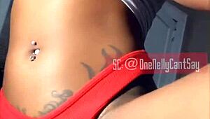 Ea vrea pula în chiloți și în cur