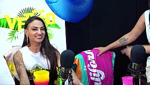 Hot amateurs show how to fuck in california summer