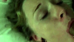 Hotellin siivooja hotkii spermaa bitcoineiksi villissä tuplakasvoiskuulessa