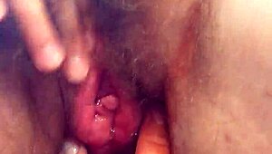Bankchix Wife Cums on Pussy