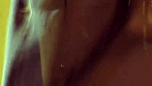 this mature indian brunette milf tries her best in a solo amateur scene