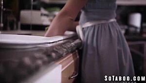 Alison Rey aprinde drama cu fiica vitregă geloasă în twist-uri taboo incestuoase!