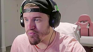 غير قابل للتصديق! التجسس في الحمام لساجا الصيف غير محظورة جنس