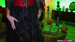 Vivianne de Silva in primal fucking, tits bouncing!