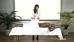 Gorgeous Julia Rocka Gives Sloppy Head In 69