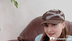 Amateur babe loves to get fucked deep!